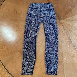 Lululemon In Movement Tight 25" Everlux - Size 4